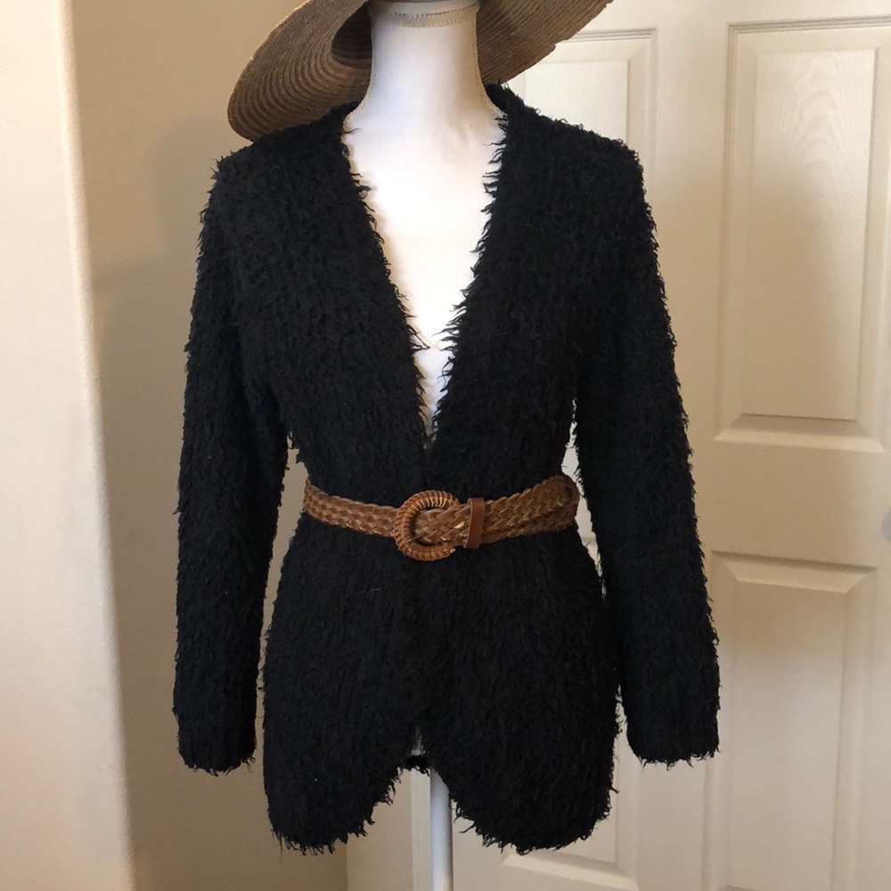 🖤ADORABLE FUZZY SWEATER🖤
